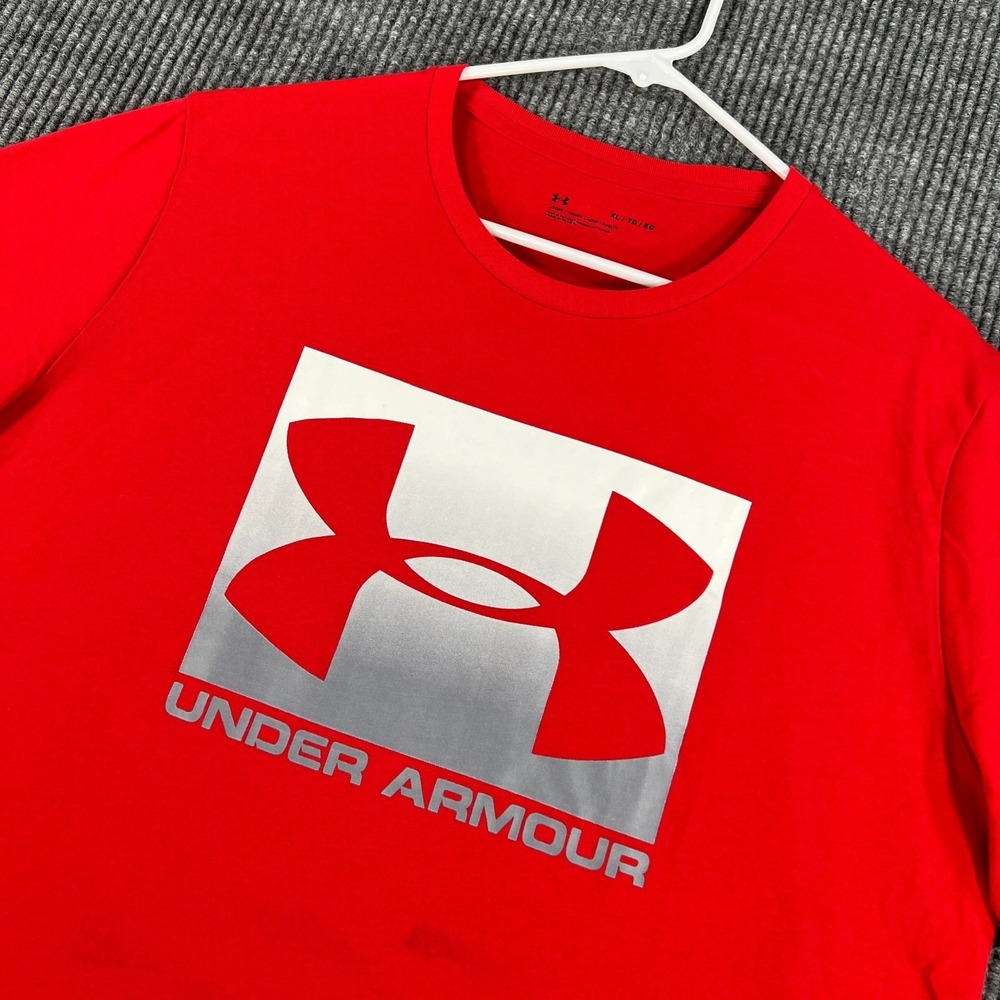 Under Armour Shirt Mens XL Extra Large Red Short Sleeve Loose Fit Casual Comfort